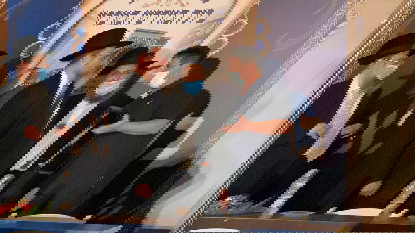 תיעוד: הנחת אבן הפינה לביהכ"נ 'חניכי ישיבת חברון'