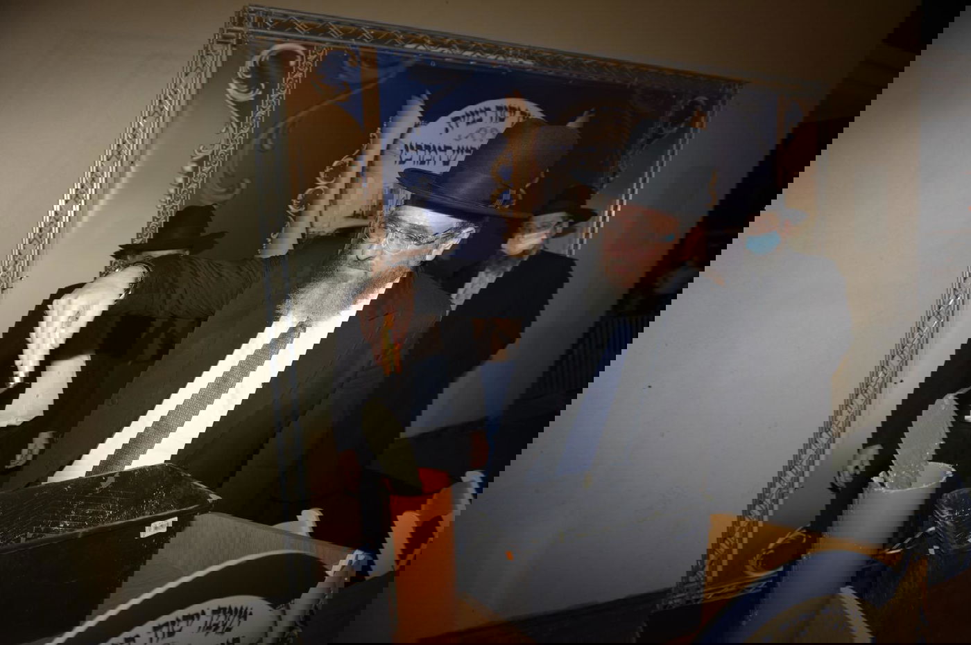 תיעוד: הנחת אבן הפינה לביהכ"נ 'חניכי ישיבת חברון'