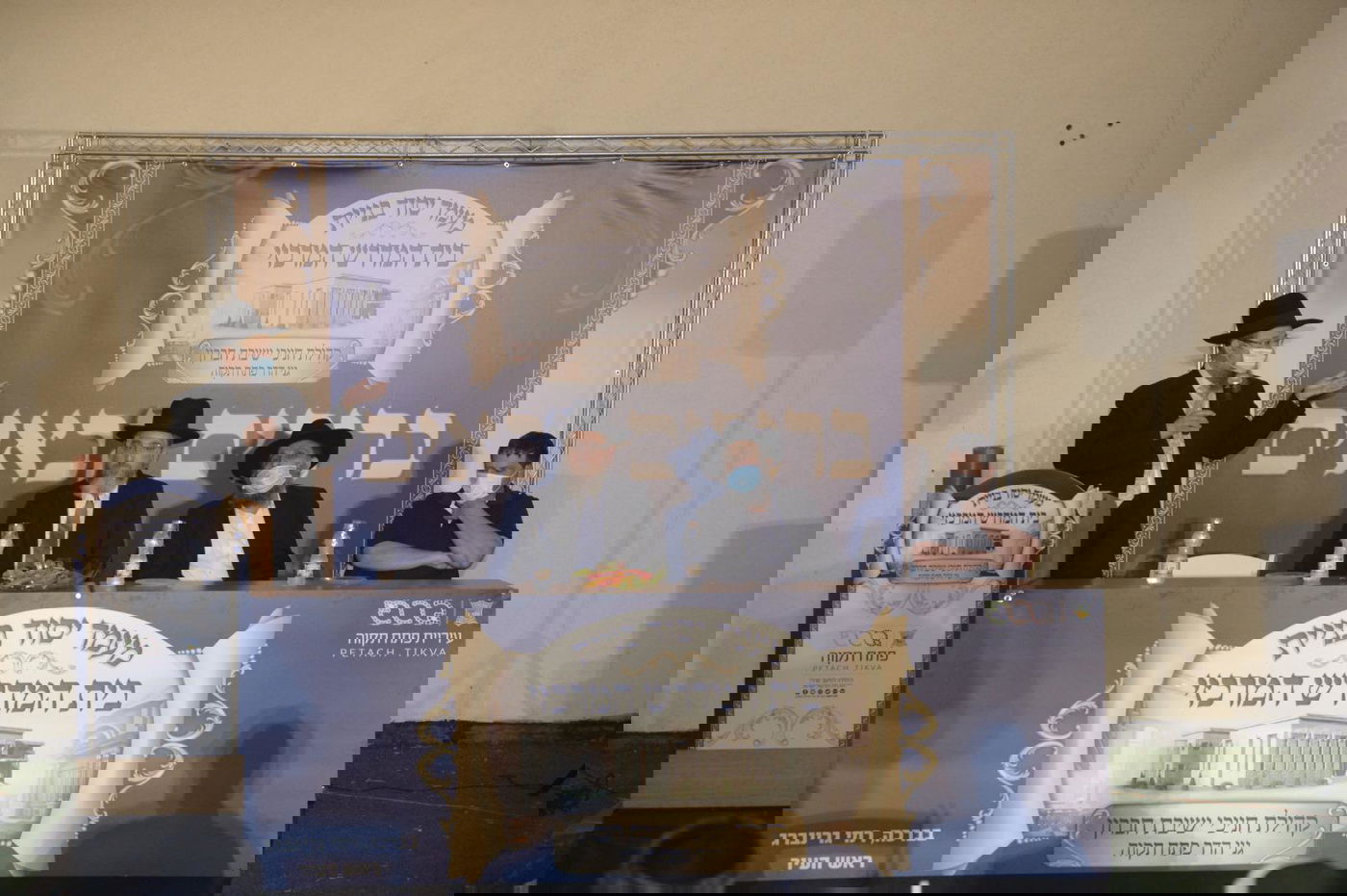 תיעוד: הנחת אבן הפינה לביהכ"נ 'חניכי ישיבת חברון'