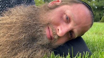 חיים גולד בקליפ חדש: "פשוט לשיר"