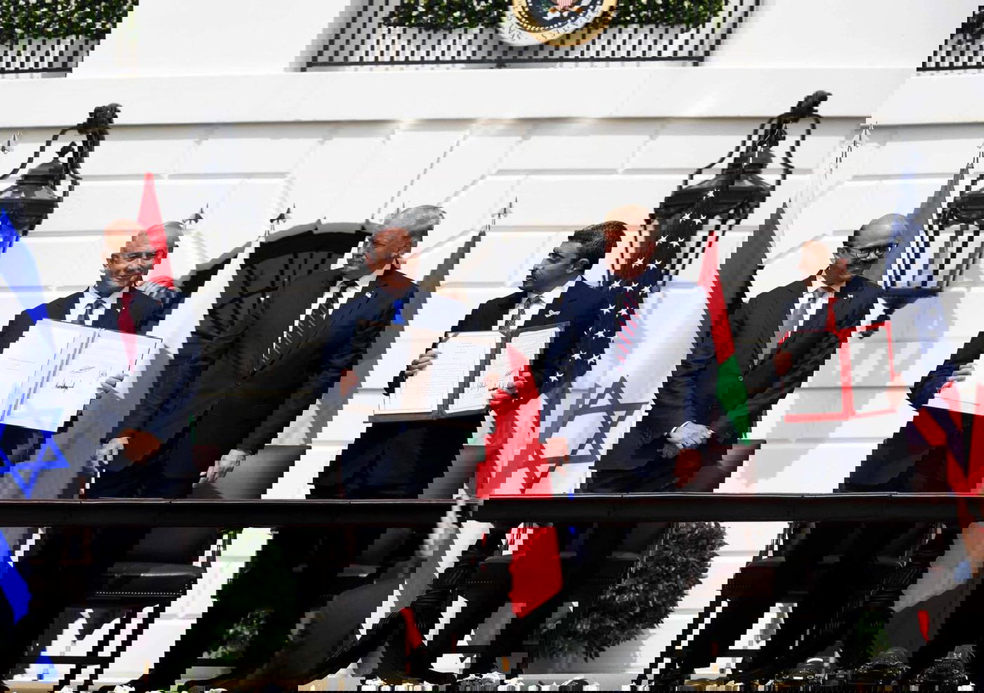 אחרי טקס השלום: חולי קורונה בבית הלבן