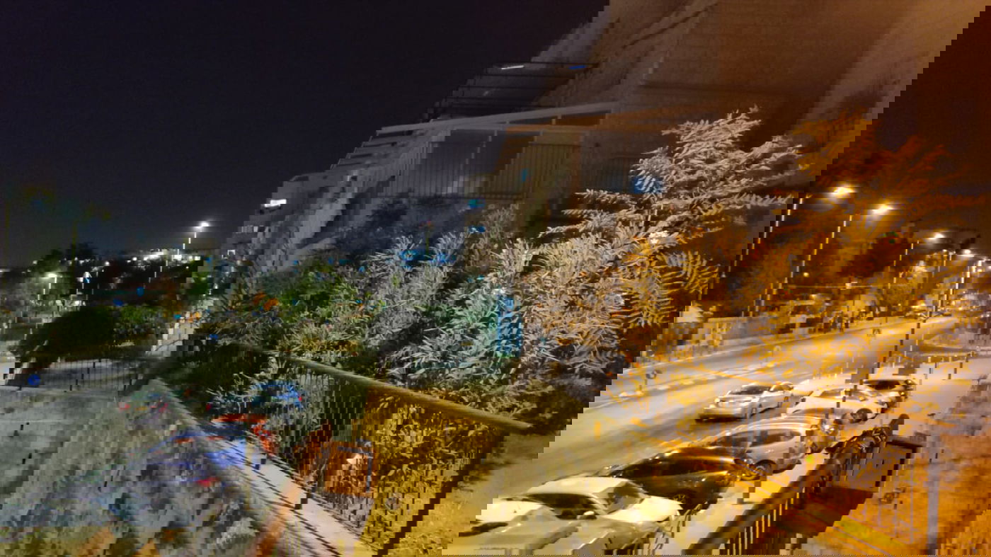 תעלומה בשכונת החרדית: ילד עם קליע בגב