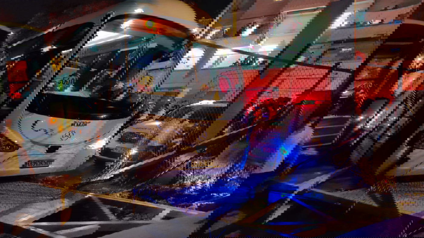 נס: האוטובוס נכנס לתחנה עמוסה באברכים