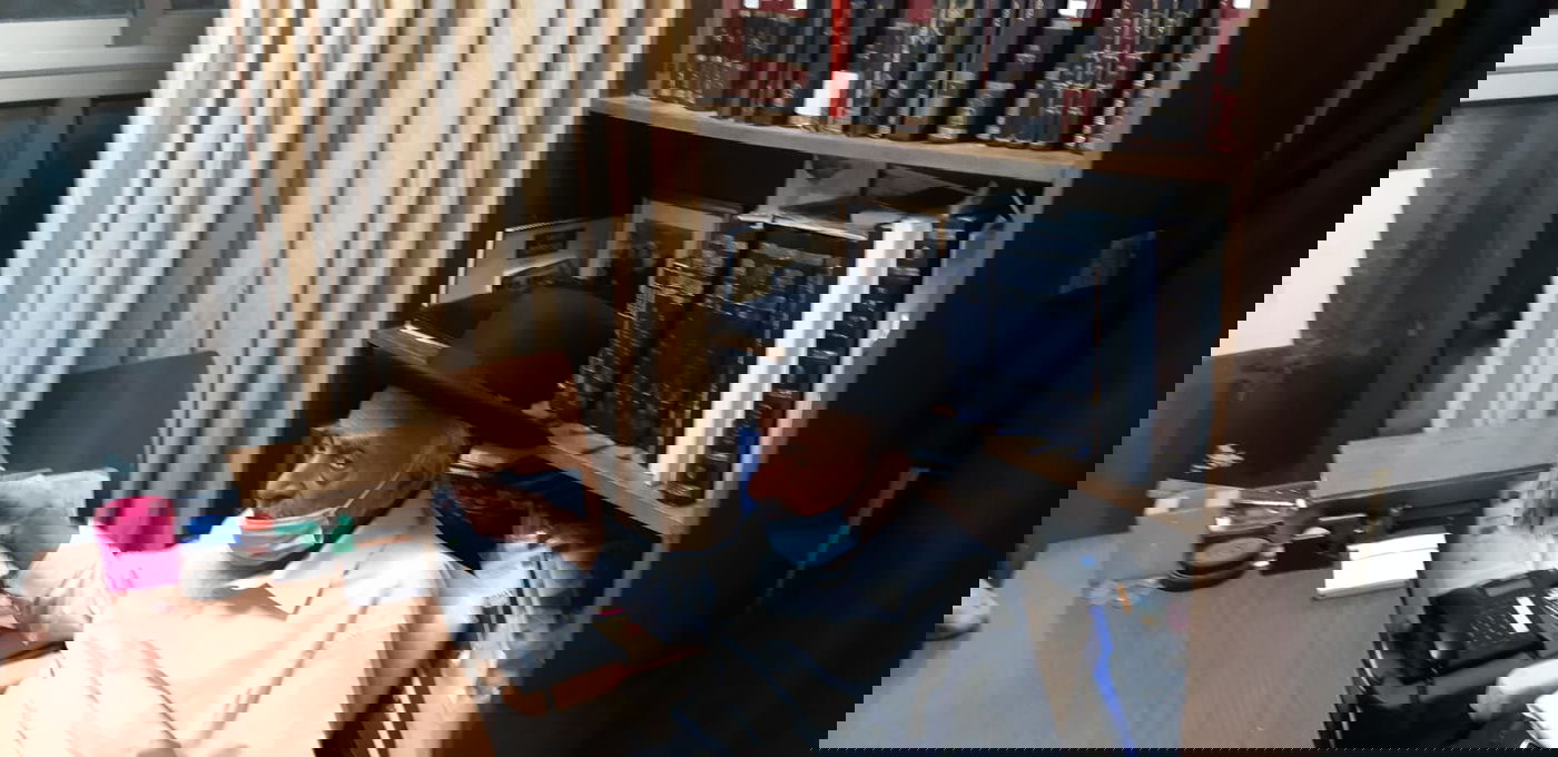 הגר"ש בעדני בביתו, הלילה