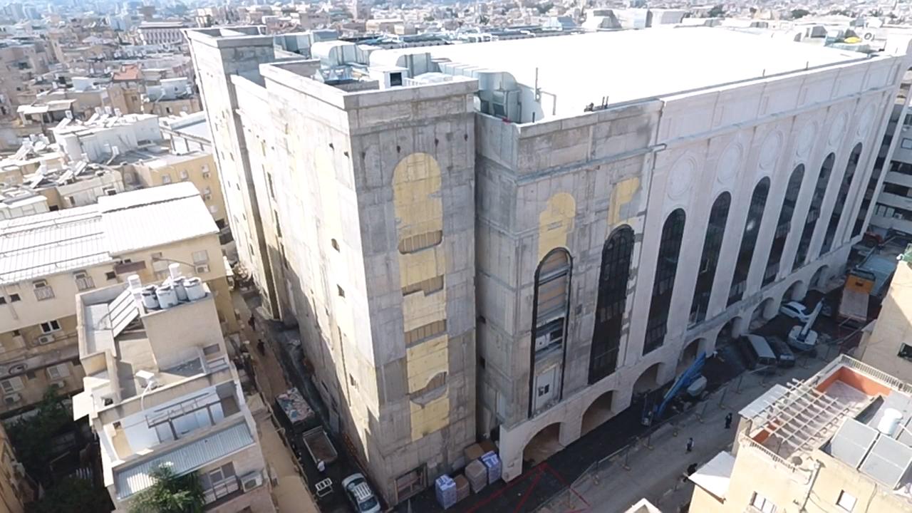 כך נראה בית המדרש ויז'ניץ וארון הקודש החדש