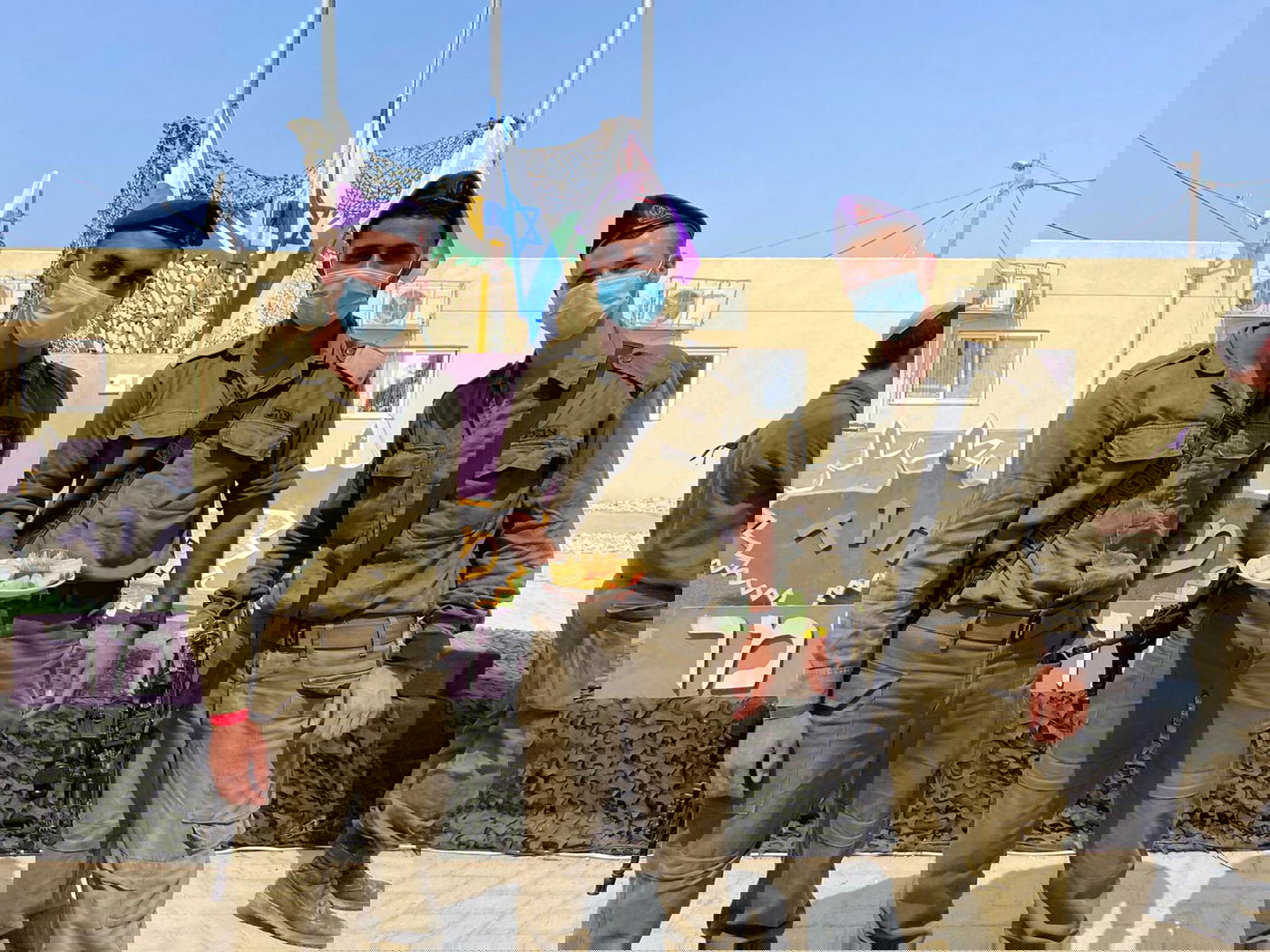 צה"ל נערך: 20 טונות תפוחים ושלוש טונות דבש