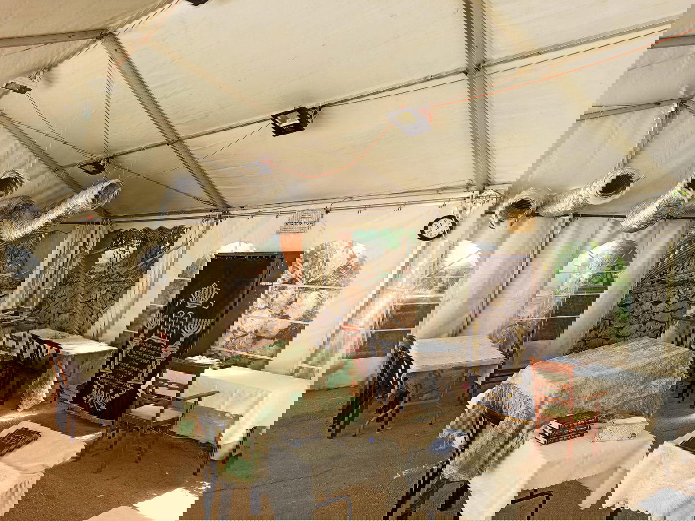 בחצר הבית: הגר"ב אלישיב הקים בית מדרש