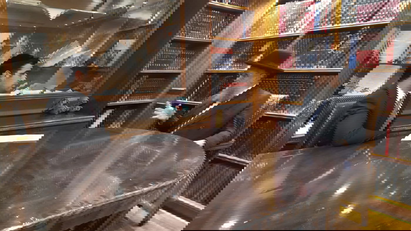 הגר"ד יוסף בשיחה עם ישי כהן