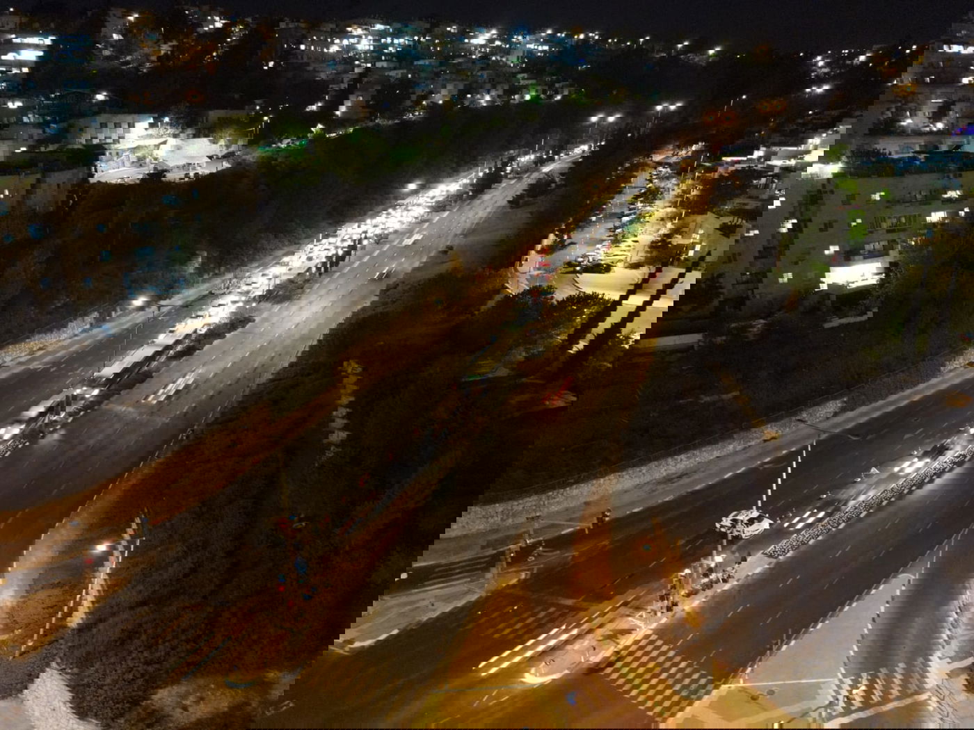 תוצאות הסגר: פקק ענק בכניסה לשכונת רמות