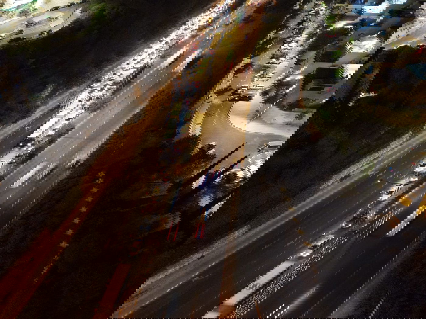 תוצאות הסגר: פקק ענק בכניסה לשכונת רמות