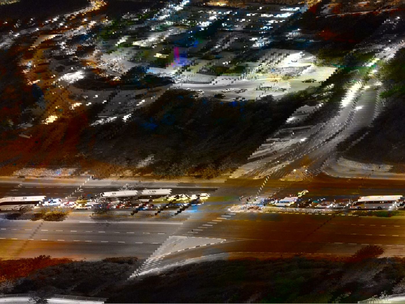 תוצאות הסגר: פקק ענק בכניסה לשכונת רמות