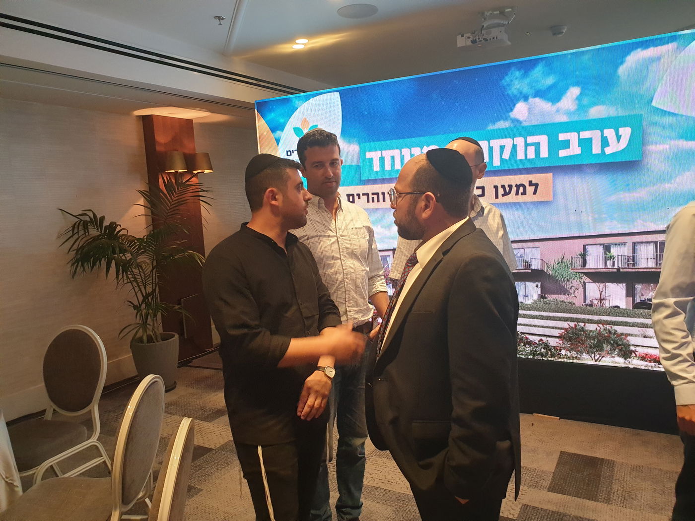 כותב השורות עם ישי ריבו