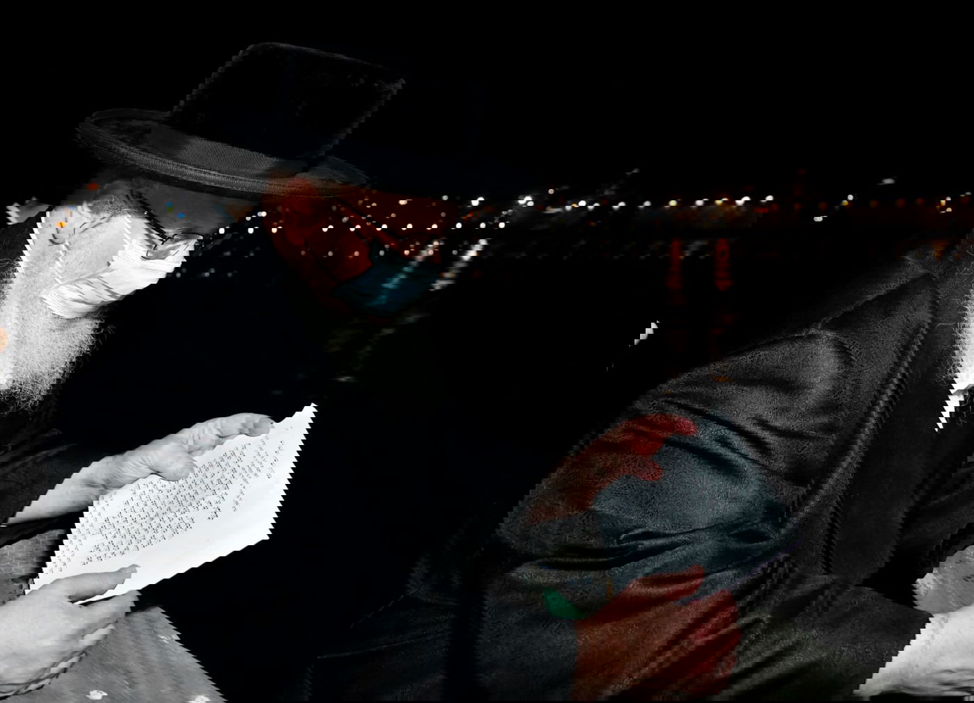 מעמד הכפרות ומנהג ה'תשליך' בחצר הקודש סאסוב