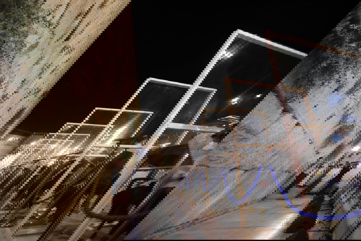 במקום רבבות - רק מאות; הסליחות האחרונות בכותל • צפו