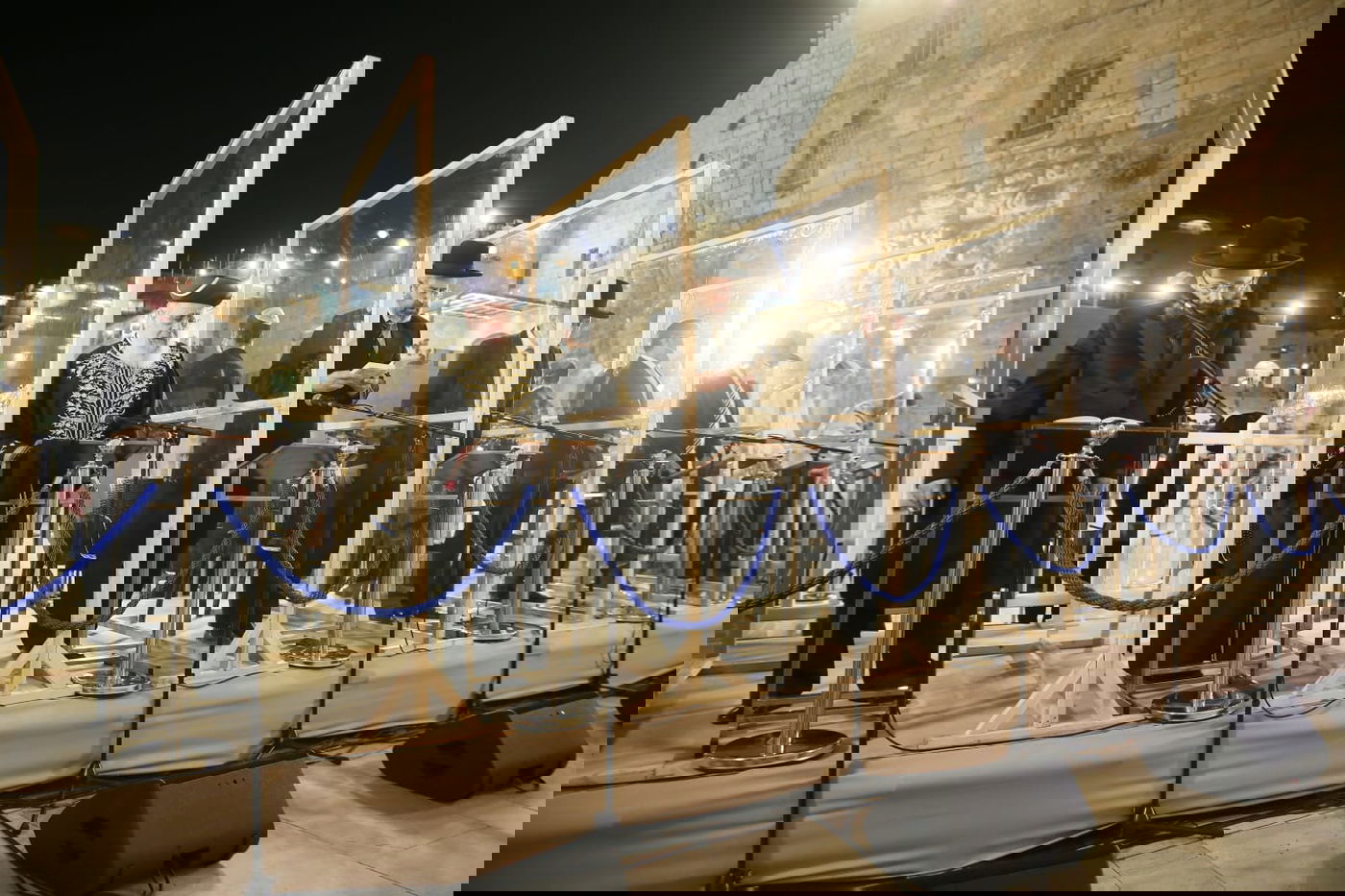 במקום רבבות - רק מאות; הסליחות האחרונות בכותל • צפו