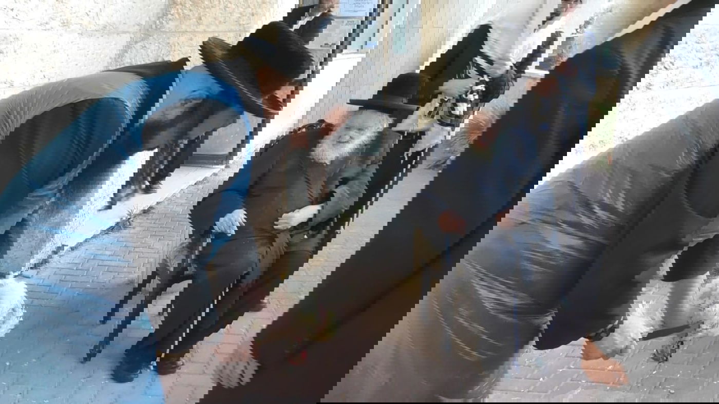 יום הכיפורים אצל הגר"מ שטרנבוך • תיעוד