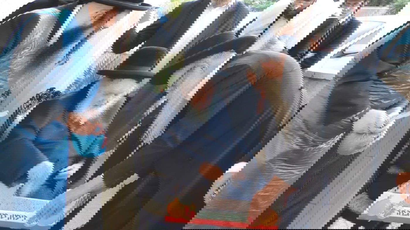 יום הכיפורים אצל הגר"מ שטרנבוך • תיעוד