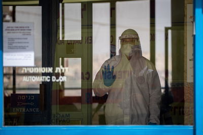 כך יילחמו בהתפשטות הקורונה בבתי אבות