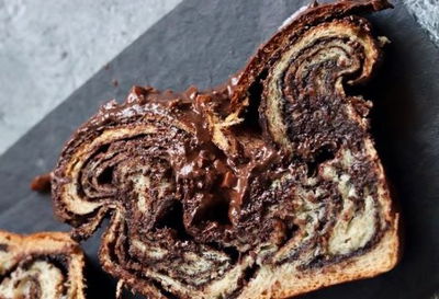 בטעם חלבי: עוגת שמרים שוקולד פרווה