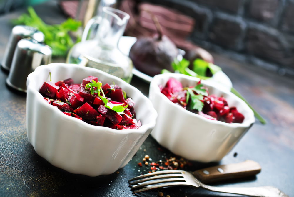 סלט סלק וסלרי ברוטב חמוץ מתוק