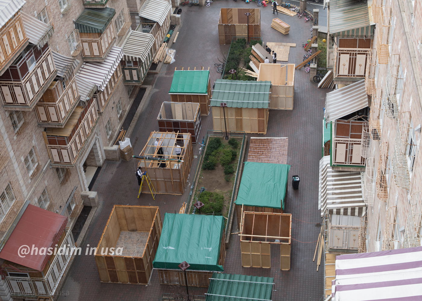 מרהיב: כך נערכים בויליאמסבורג לחג סוכות