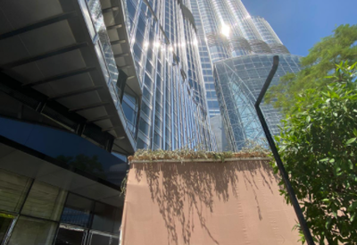 מרגש: סוכה למרגלות בורג' ח'ליפה בדובאי