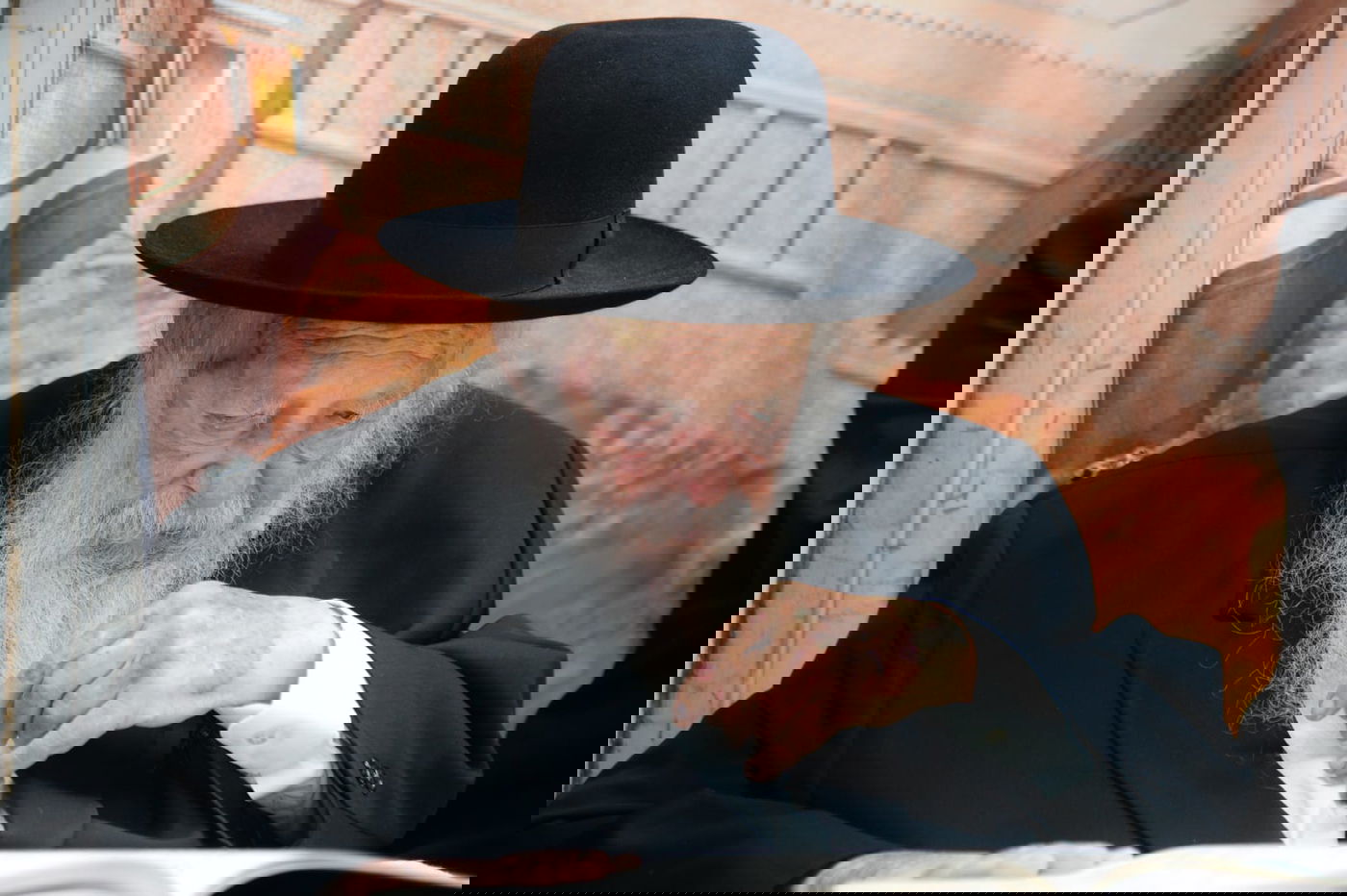 הצלם שהחלים מקורונה תיעד את הגר"ח קנייבסקי