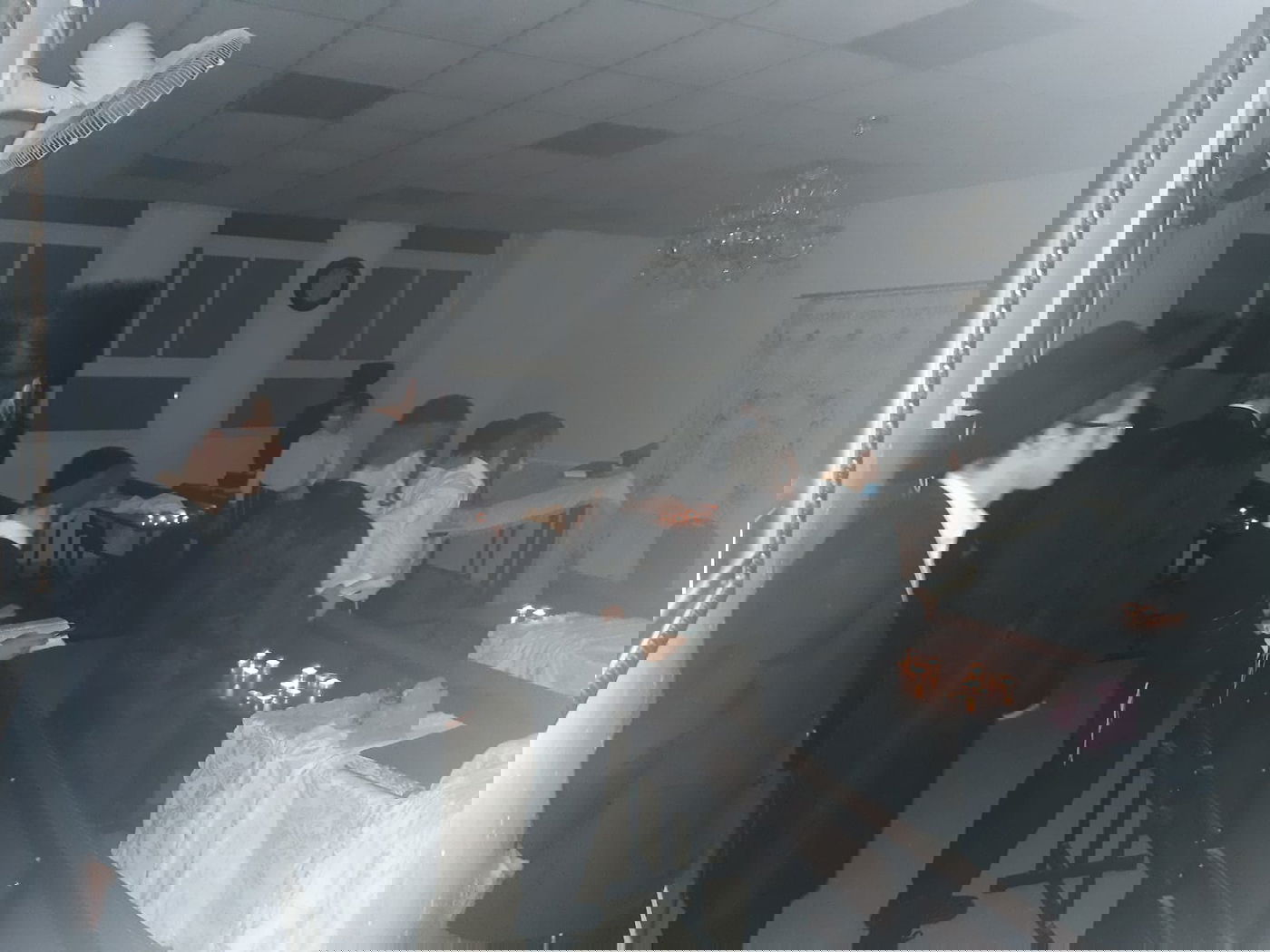 לאור נרות: כך התפללו בשטיבלאך של ביתר