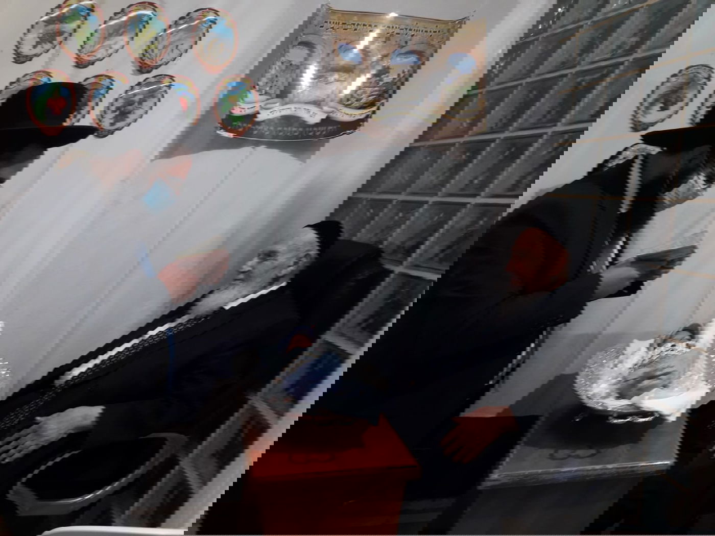 בסוכה, ללא קהל: נשיא המועצת בפדיון הבן