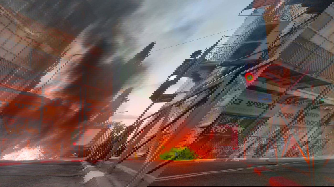 הצתה על הכביש