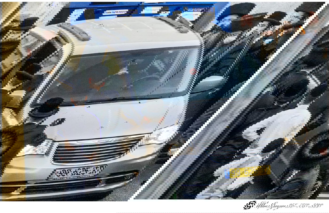 אחרי הלוויית אביו: האדמו"ר מפיטסבורג הלך להתפלל