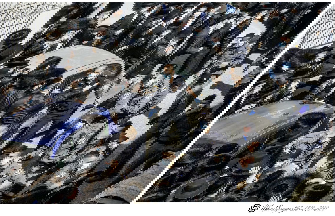 תיעוד: הרבנית האלמנה, בהלוויית האדמו"ר