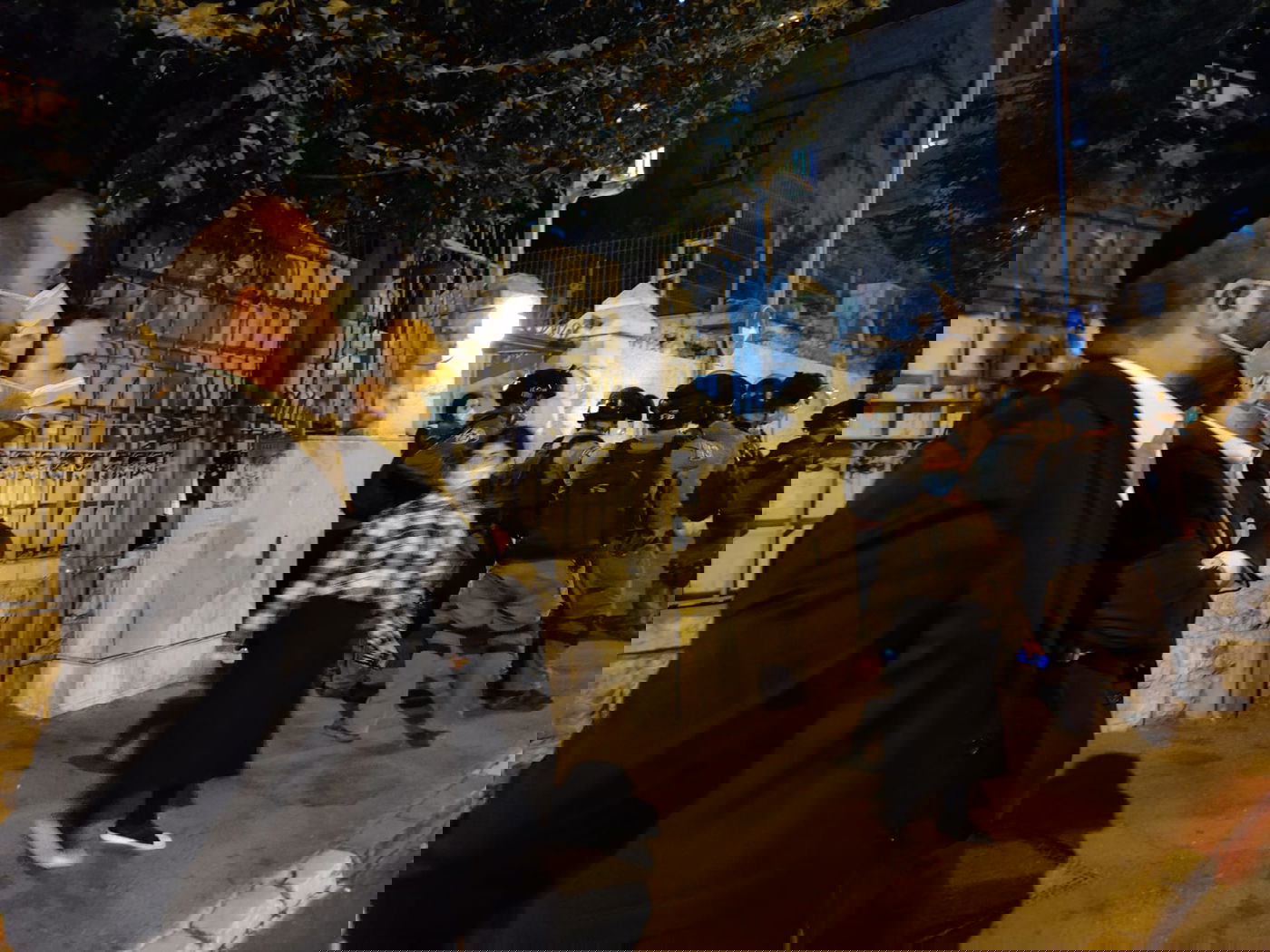 בניגוד להנחיות: "המשטרה מאשרת שמחות בית השואבה"