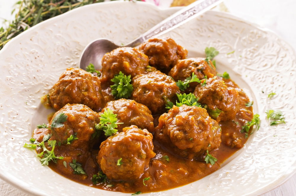 קציצות בשר ועוף ברוטב