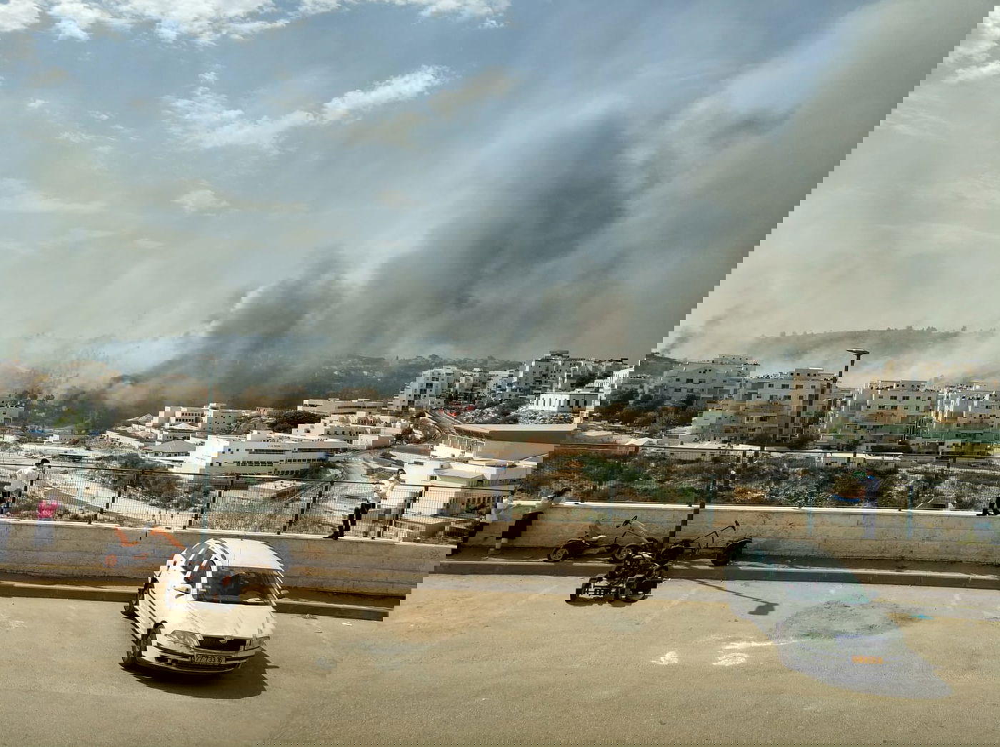 שריפת ענק משתוללת סמוך למודיעין עילית