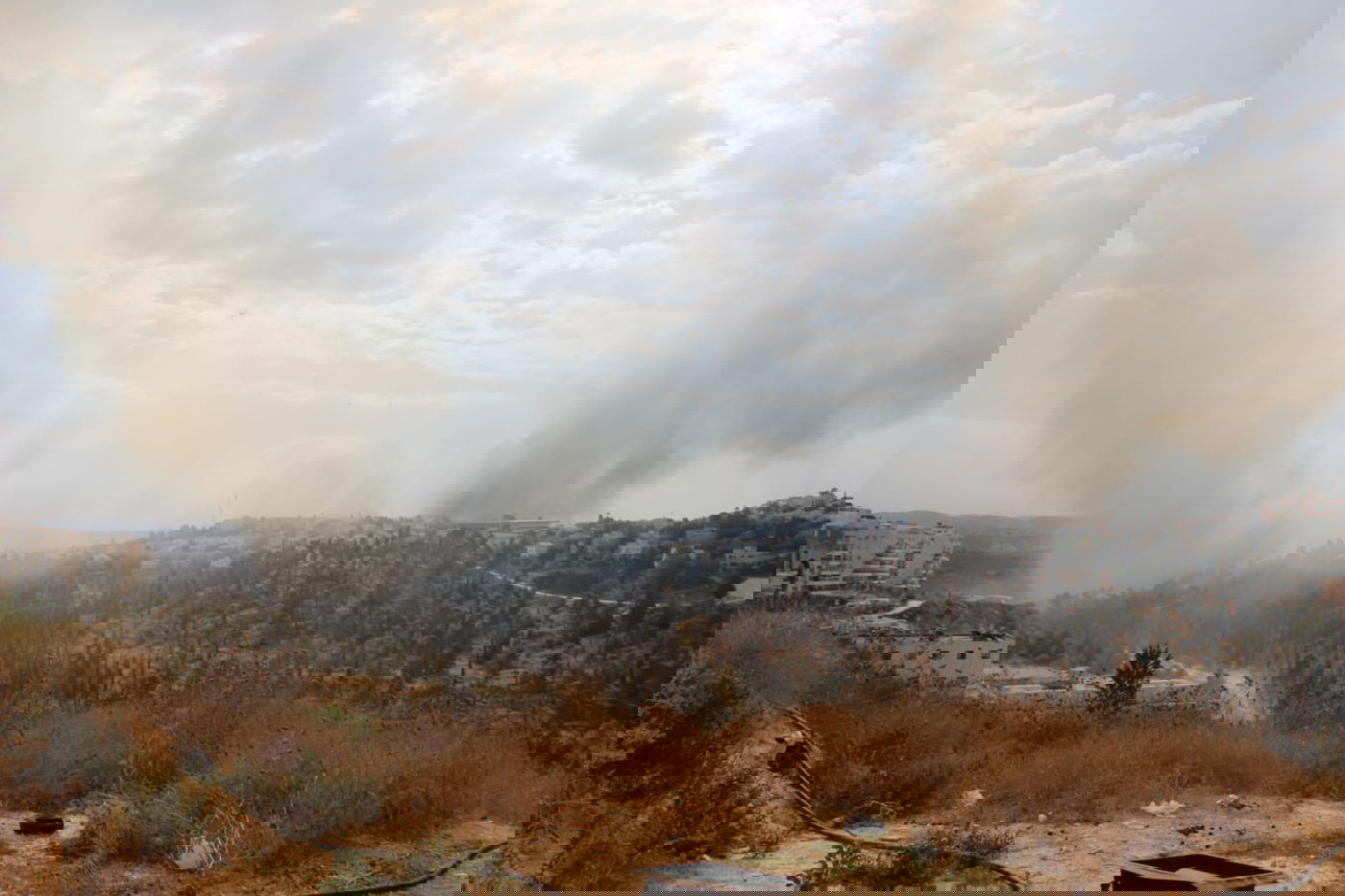 שריפת ענק משתוללת סמוך למודיעין עילית