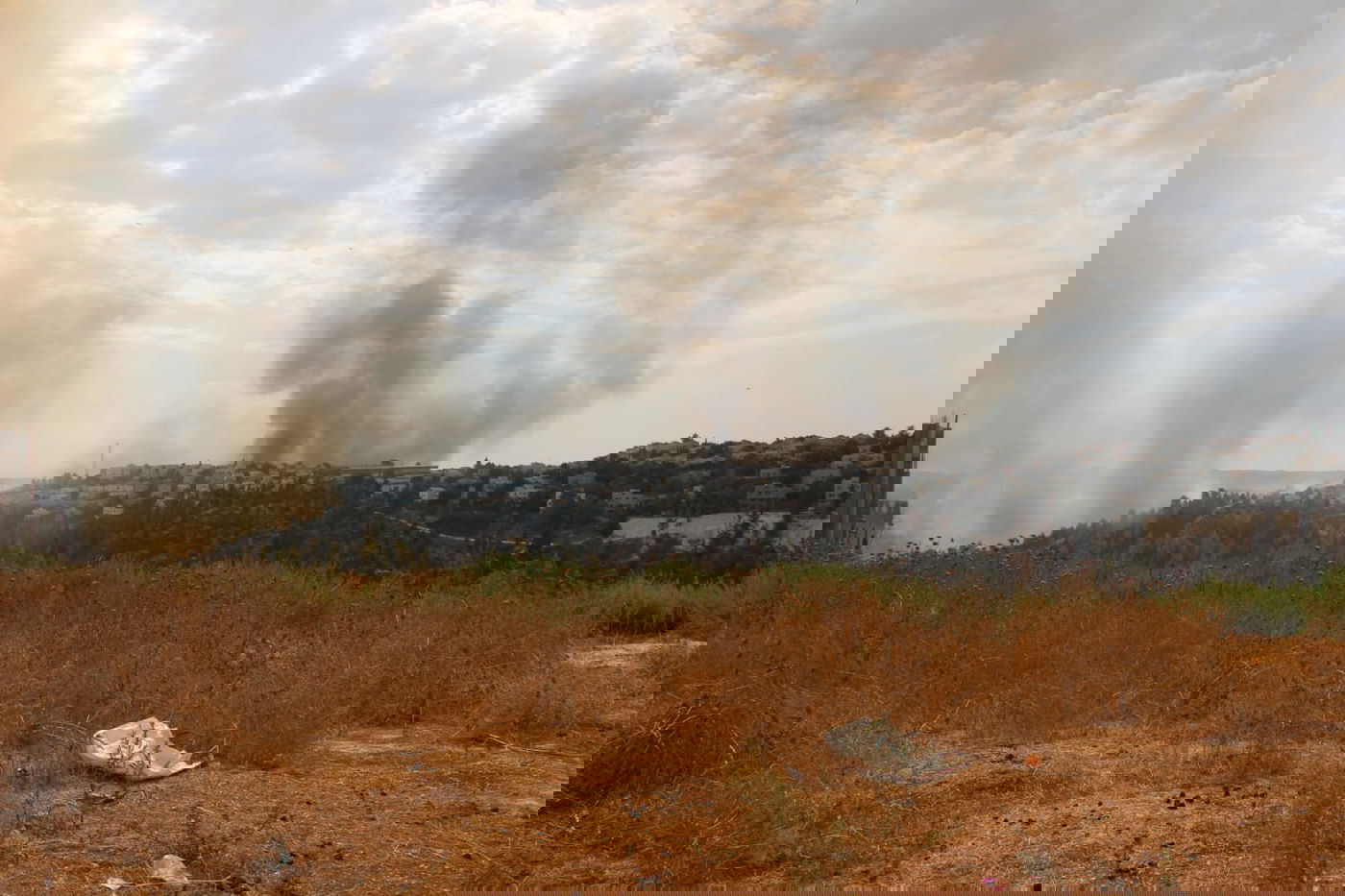 שריפת ענק משתוללת סמוך למודיעין עילית