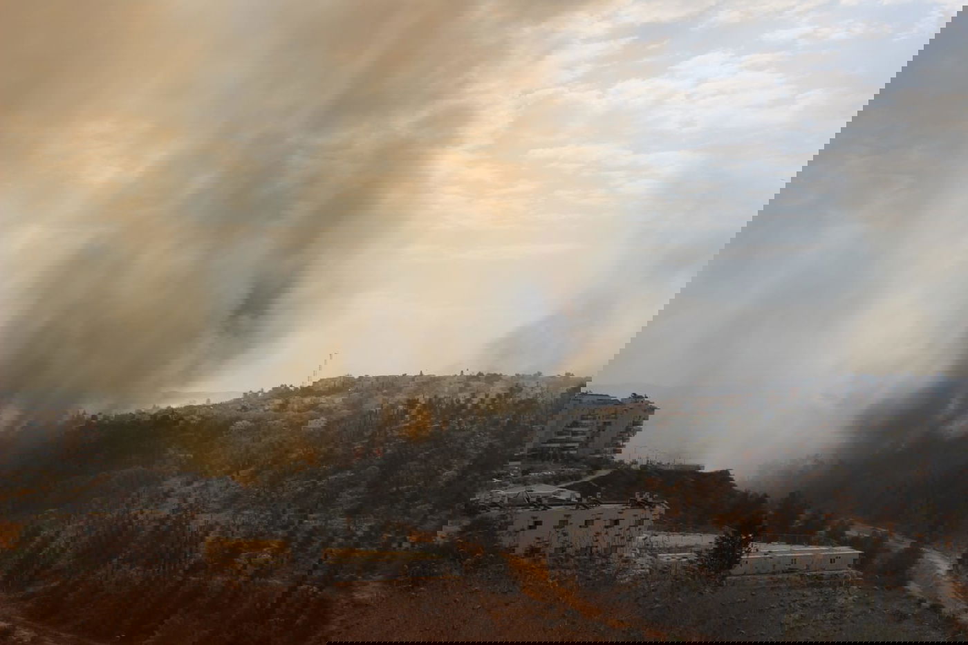 שריפת ענק משתוללת סמוך למודיעין עילית