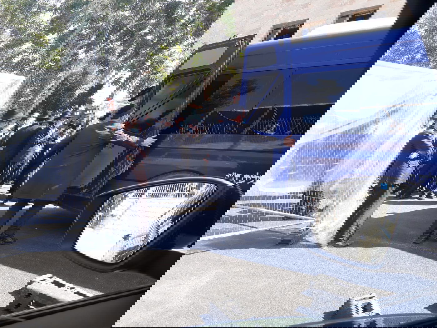 צפו: רק עשרות הורשו ללוות את הגר"י קורן