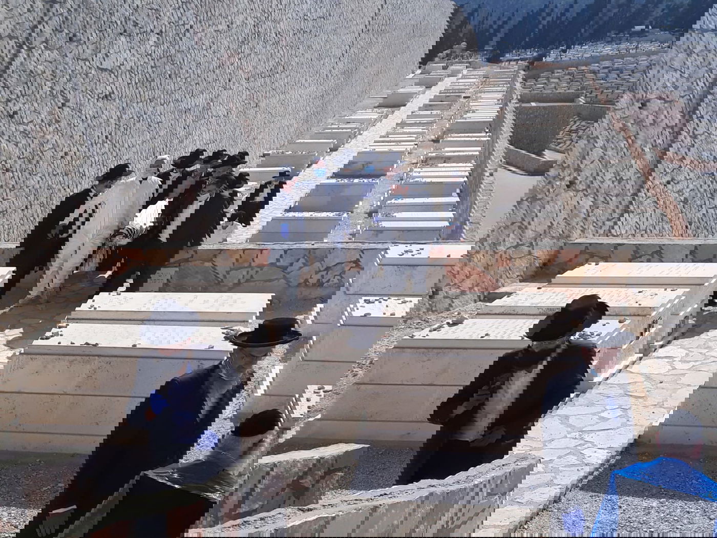 צפו: רק עשרות הורשו ללוות את הגר"י קורן