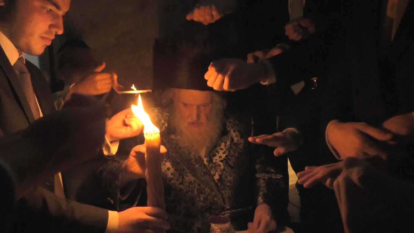 מי קנה לראב"ד חתן תורה • תיעוד משמחת תורה בישיבה בבית שמש