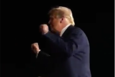 הריקוד של הנשיא טראמפ שורף את הרשת