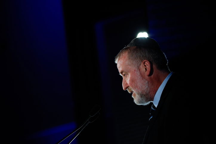 אביחי מנדלבליט הוקלט: "שי ניצן מחזיק אותי בגרון"