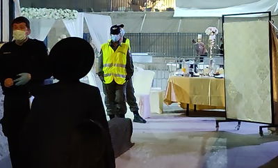 אכיפה בחתונה, אמש