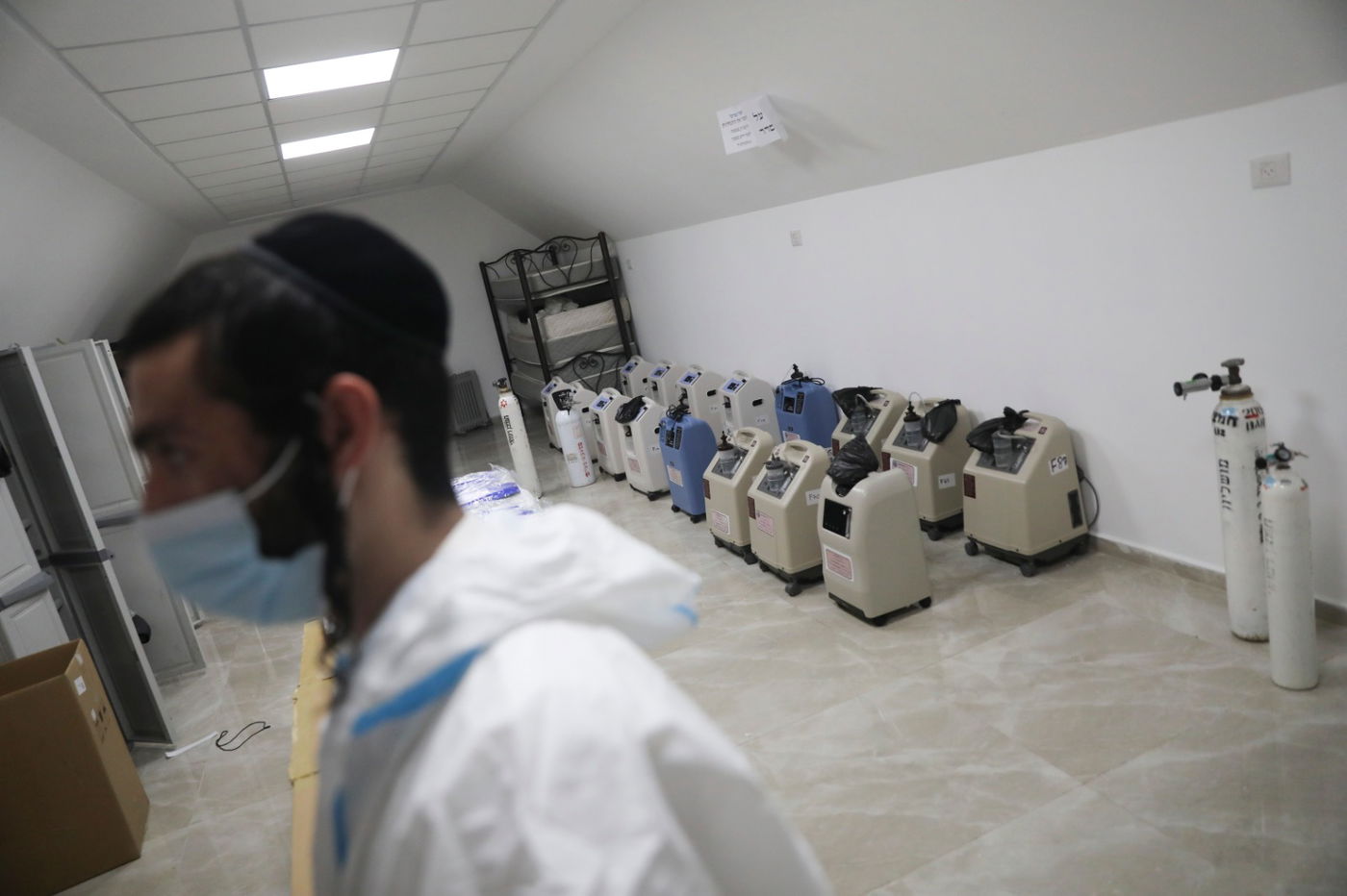 ממאה שערים, גם לחילונים: מטפלים בחולי קורונה - בבתים