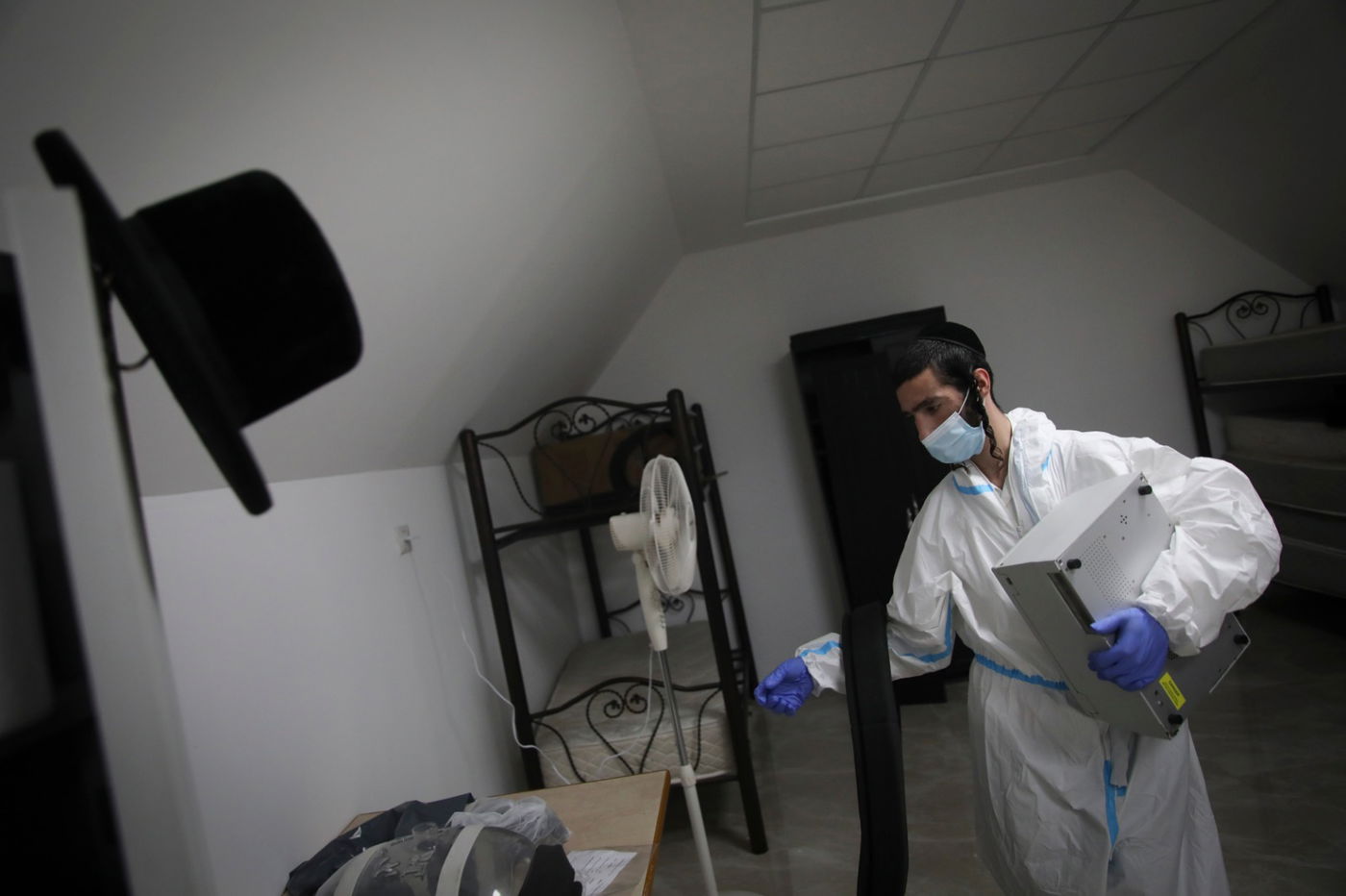 ממאה שערים, גם לחילונים: מטפלים בחולי קורונה - בבתים