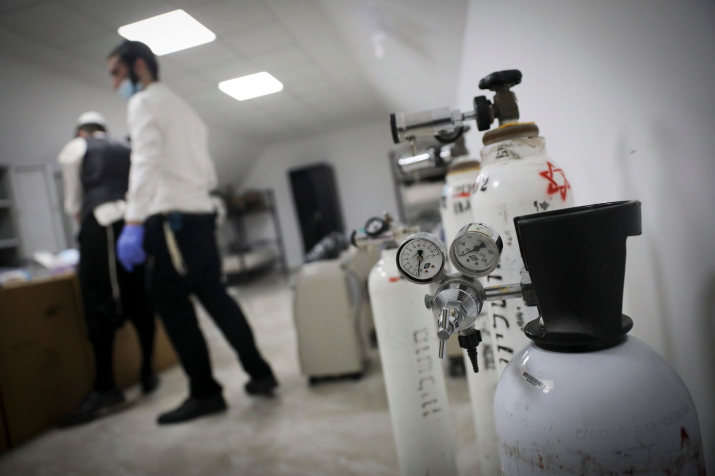 ממאה שערים, גם לחילונים: מטפלים בחולי קורונה - בבתים