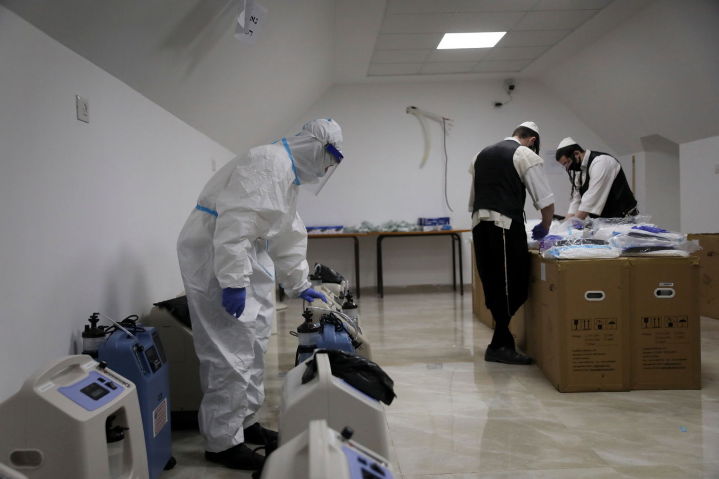 ממאה שערים, גם לחילונים: מטפלים בחולי קורונה - בבתים