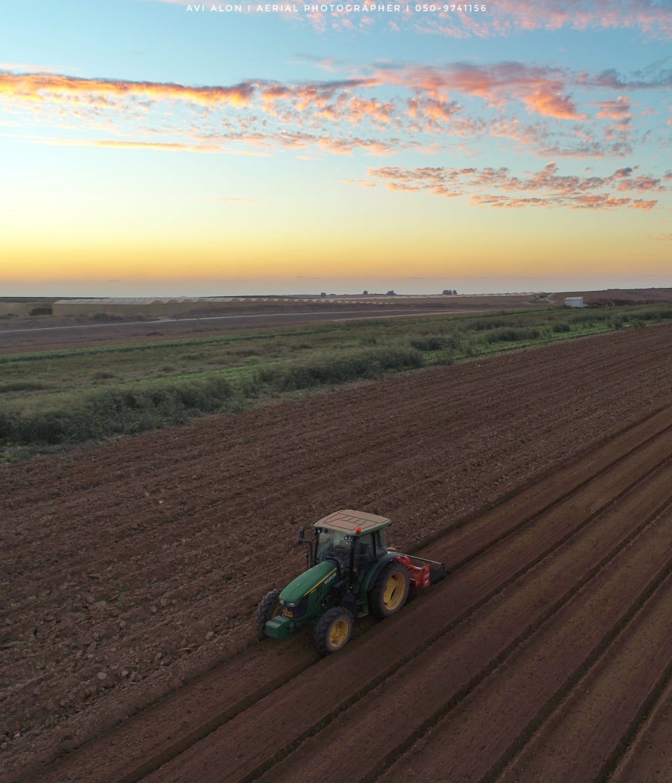 השקיעה המרהיבה; מבט מגובה הרחפן