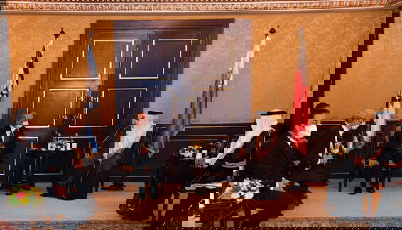 המשלחת הישראלית מתקבלת בבחריין